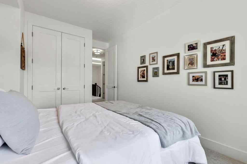 MLS® A2256656 - 3015 26 Street SW in Killarney/Glengarry Calgary, Residential