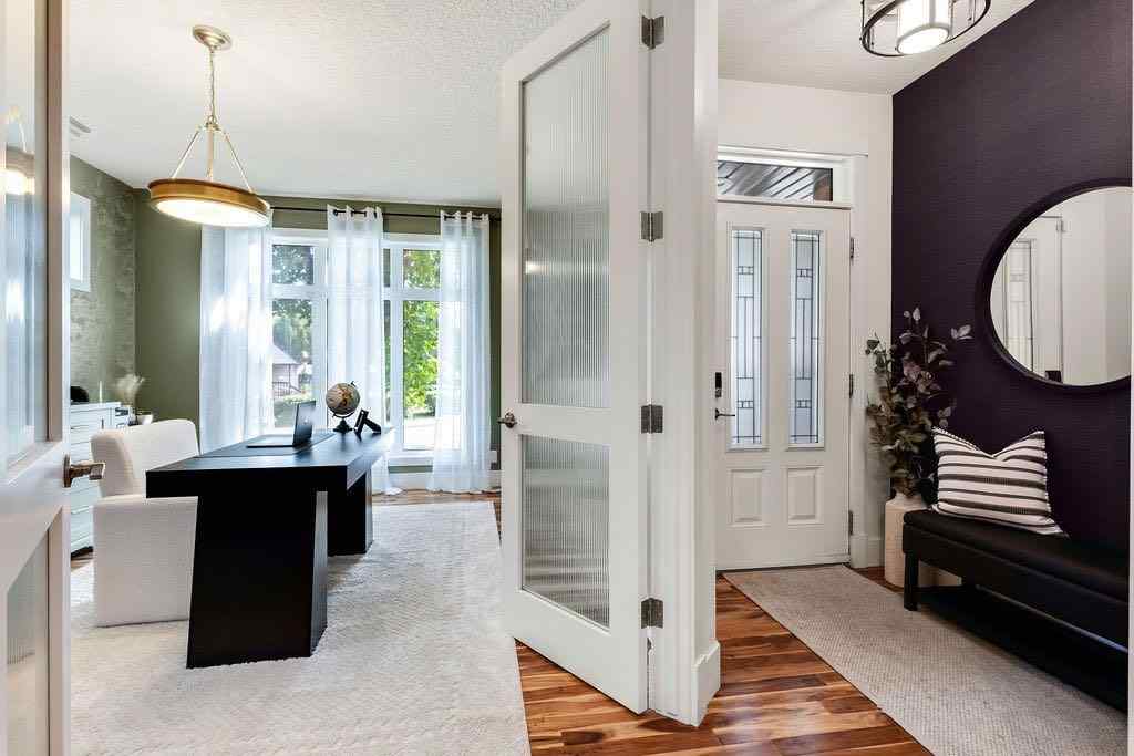 MLS® A2256656 - 3015 26 Street SW in Killarney/Glengarry Calgary, Residential