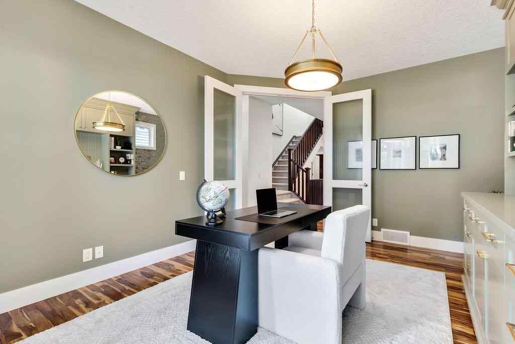 MLS® A2256656 - 3015 26 Street SW in Killarney/Glengarry Calgary, Residential