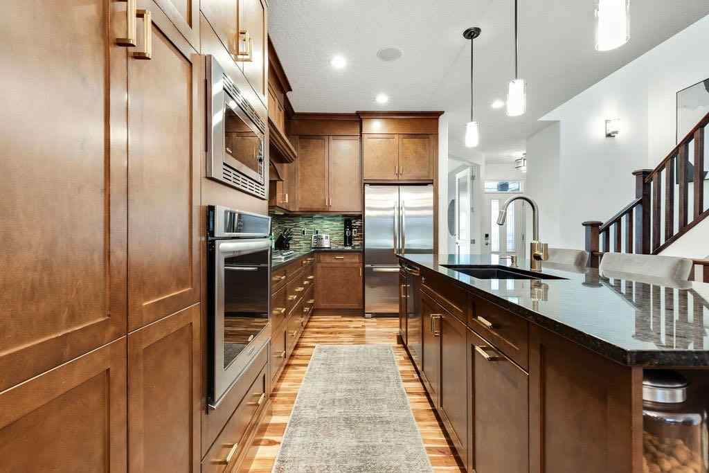 MLS® A2256656 - 3015 26 Street SW in Killarney/Glengarry Calgary, Residential