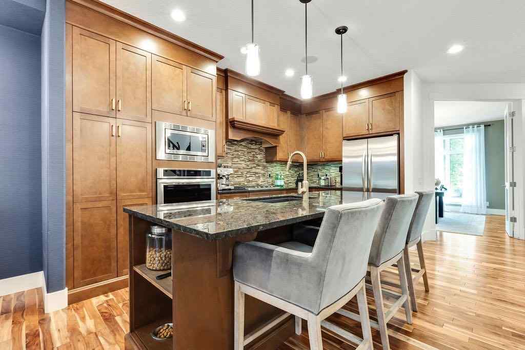 MLS® A2256656 - 3015 26 Street SW in Killarney/Glengarry Calgary, Residential