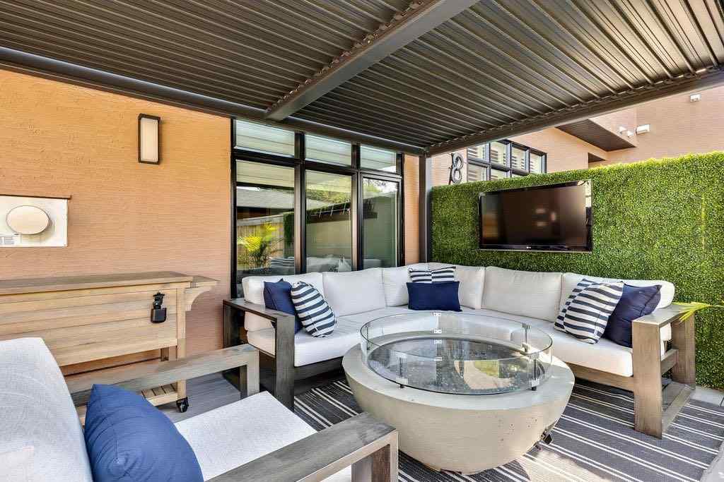 MLS® A2256656 - 3015 26 Street SW in Killarney/Glengarry Calgary, Residential
