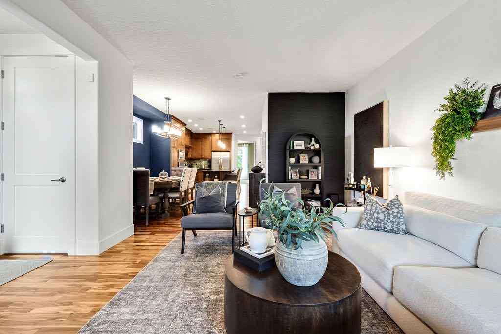 MLS® A2256656 - 3015 26 Street SW in Killarney/Glengarry Calgary, Residential
