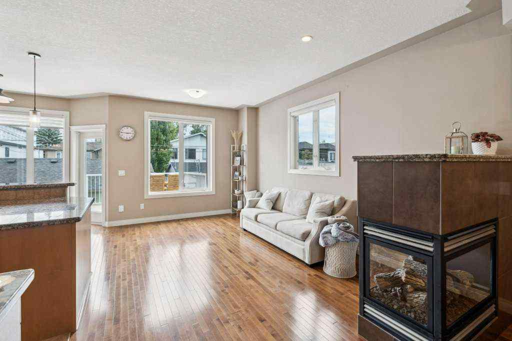 MLS® A2256657 - 2208 33 Street SW in Killarney/Glengarry Calgary, Residential