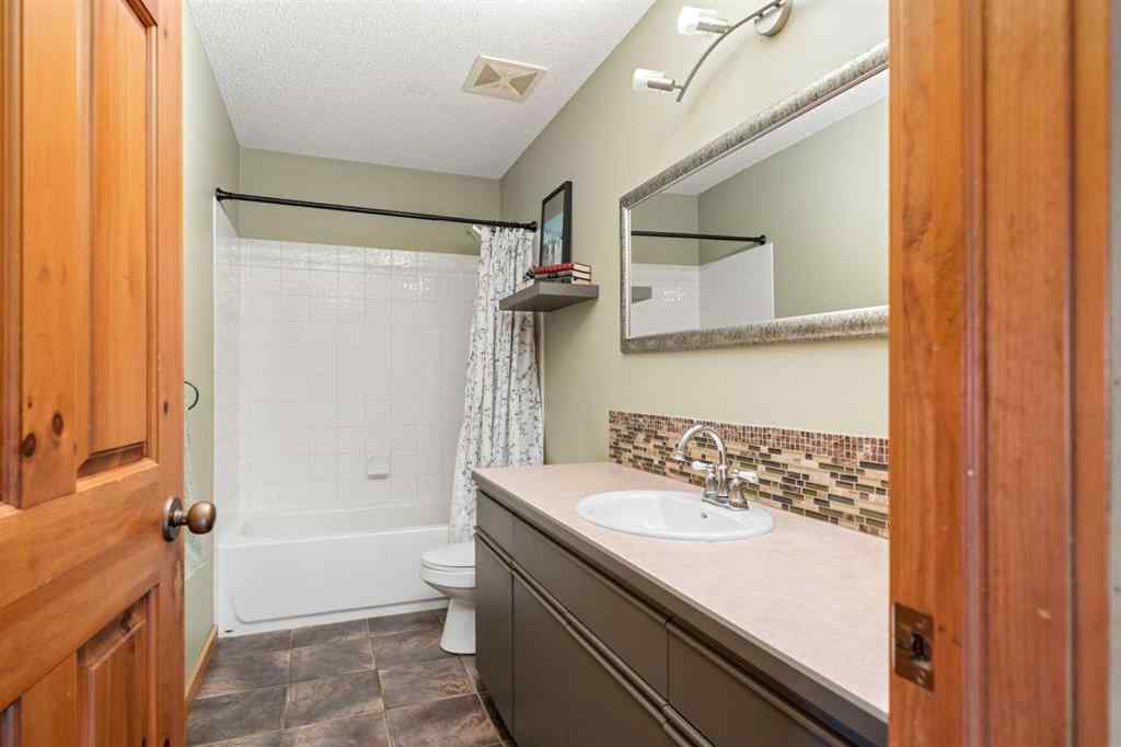 MLS® A2256658 - 122 Hidden Creek Heights NW in Hidden Valley Calgary, Residential