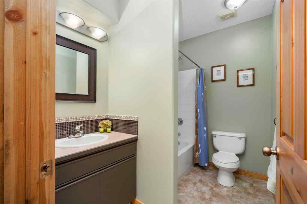 MLS® A2256658 - 122 Hidden Creek Heights NW in Hidden Valley Calgary, Residential