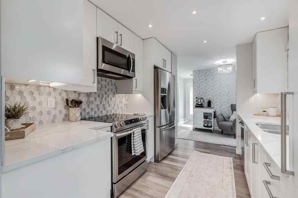 MLS® A2256659 - 24 Coachway Green SW in Coach Hill Calgary, Residential