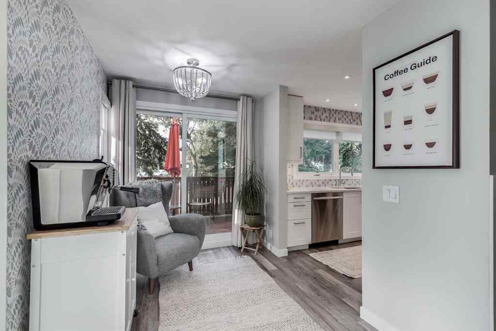 MLS® A2256659 - 24 Coachway Green SW in Coach Hill Calgary, Residential