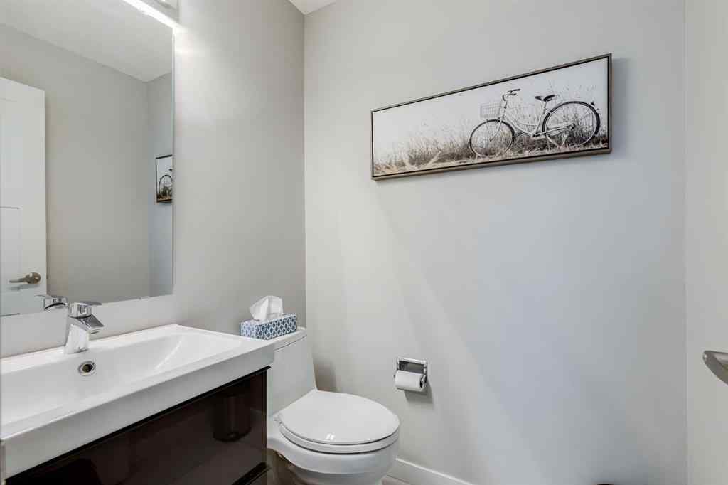MLS® A2256659 - 24 Coachway Green SW in Coach Hill Calgary, Residential