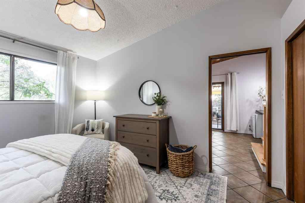 MLS® A2256666 - 978 20 Street NE in Northeast Crescent Heights Medicine Hat, Residential