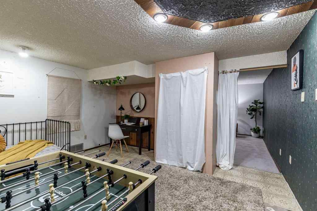 MLS® A2256666 - 978 20 Street NE in Northeast Crescent Heights Medicine Hat, Residential