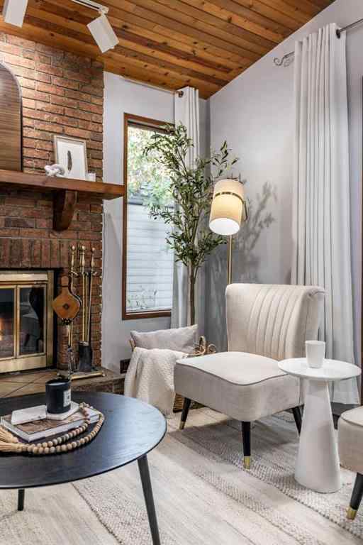 MLS® A2256666 - 978 20 Street NE in Northeast Crescent Heights Medicine Hat, Residential