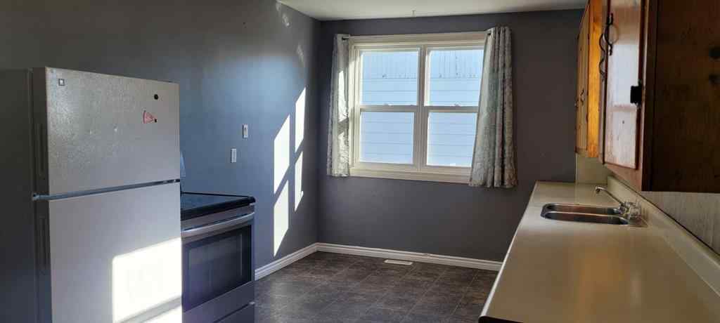 MLS® A2256669 - 10304 114 Street  in NONE Fairview, Residential