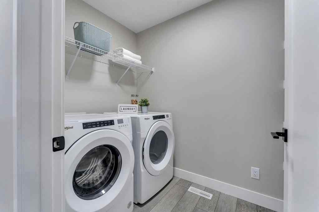 MLS® A2256671 - 1209 Chinook Gate Bay SW in Chinook Gate Airdrie, Residential