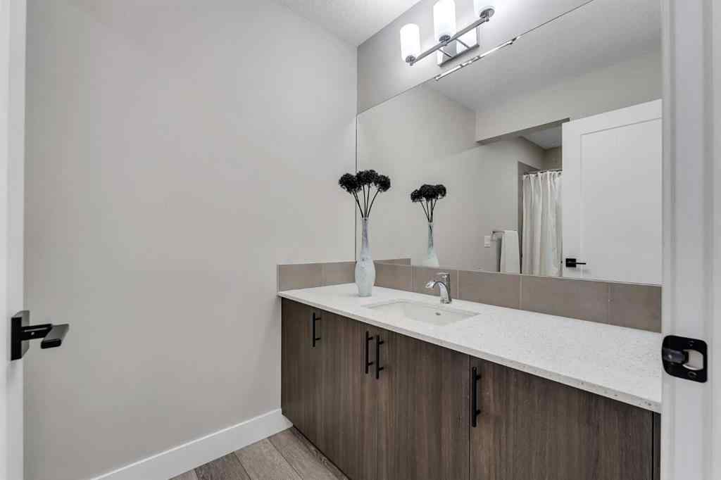 MLS® A2256671 - 1209 Chinook Gate Bay SW in Chinook Gate Airdrie, Residential