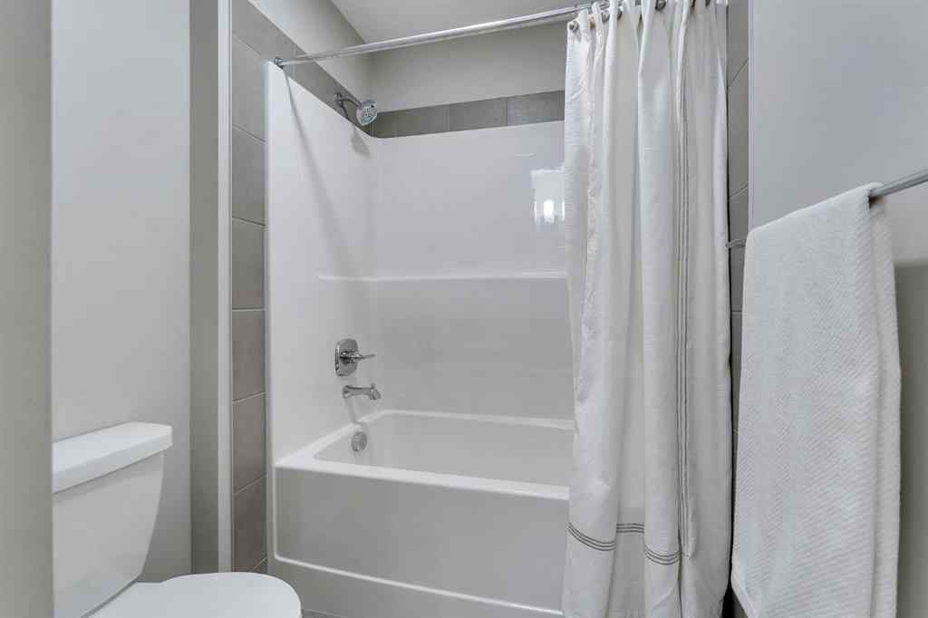 MLS® A2256671 - 1209 Chinook Gate Bay SW in Chinook Gate Airdrie, Residential