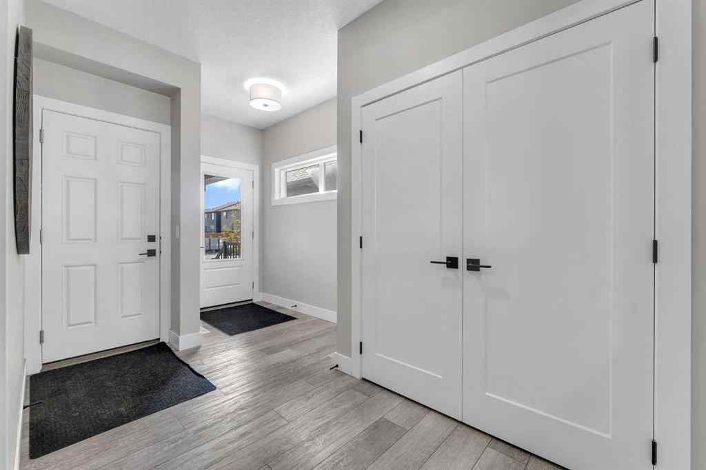 MLS® A2256671 - 1209 Chinook Gate Bay SW in Chinook Gate Airdrie, Residential