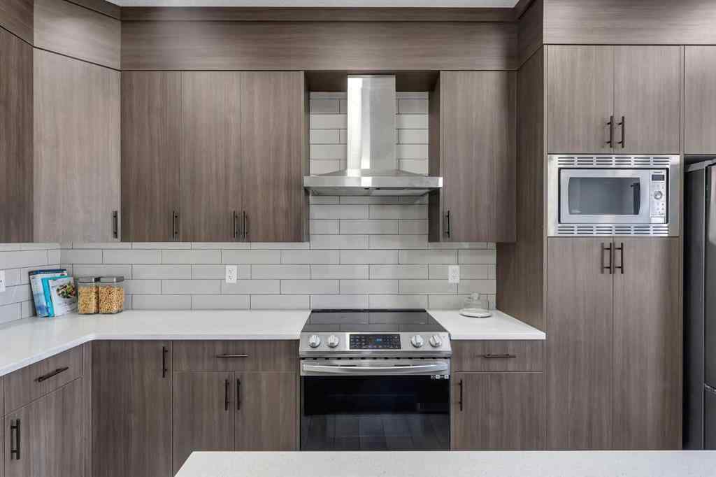 MLS® A2256671 - 1209 Chinook Gate Bay SW in Chinook Gate Airdrie, Residential