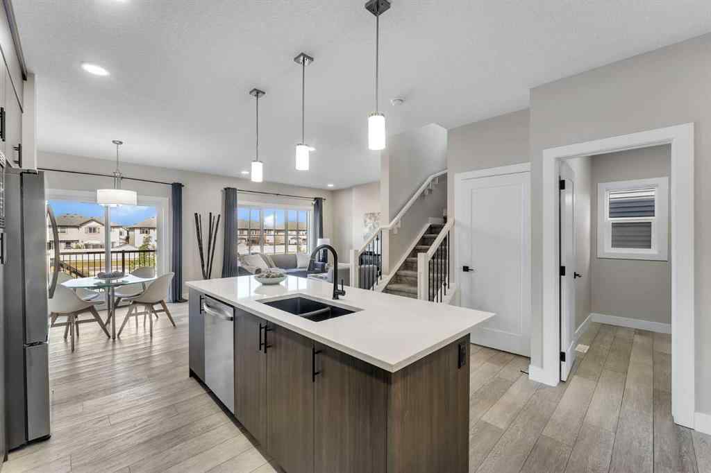 MLS® A2256671 - 1209 Chinook Gate Bay SW in Chinook Gate Airdrie, Residential