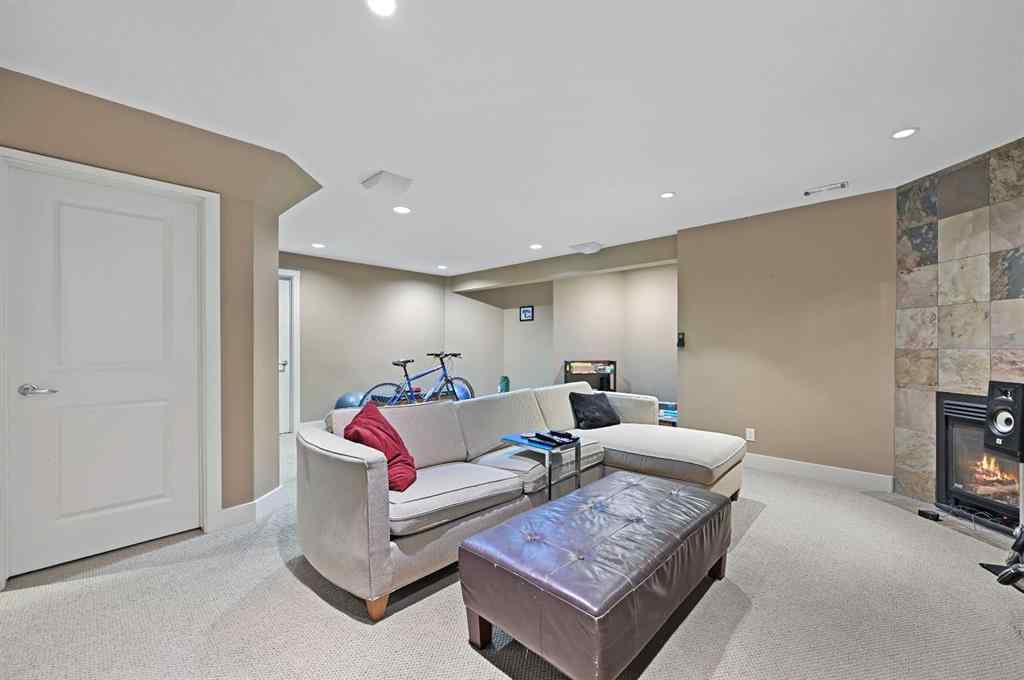 MLS® A2256672 - 41 Strathridge Crescent SW in Strathcona Park Calgary, Residential
