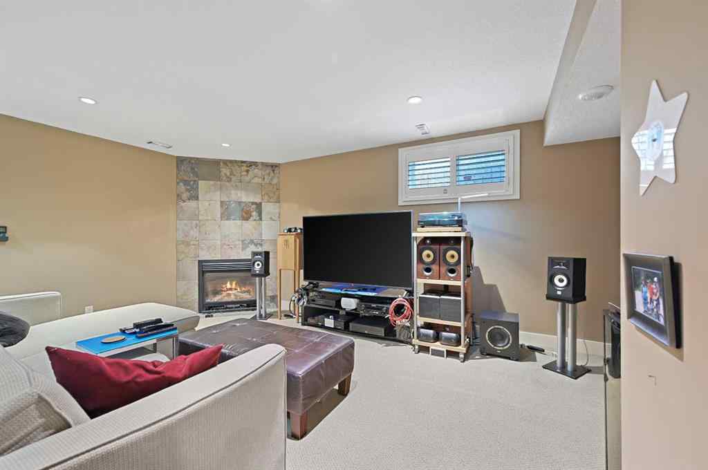 MLS® A2256672 - 41 Strathridge Crescent SW in Strathcona Park Calgary, Residential
