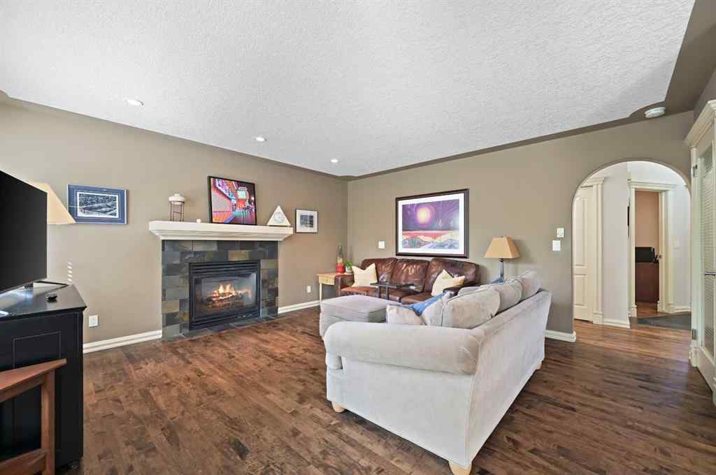 MLS® A2256672 - 41 Strathridge Crescent SW in Strathcona Park Calgary, Residential
