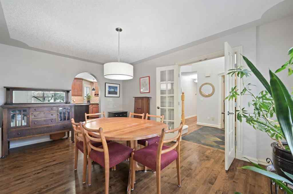 MLS® A2256672 - 41 Strathridge Crescent SW in Strathcona Park Calgary, Residential