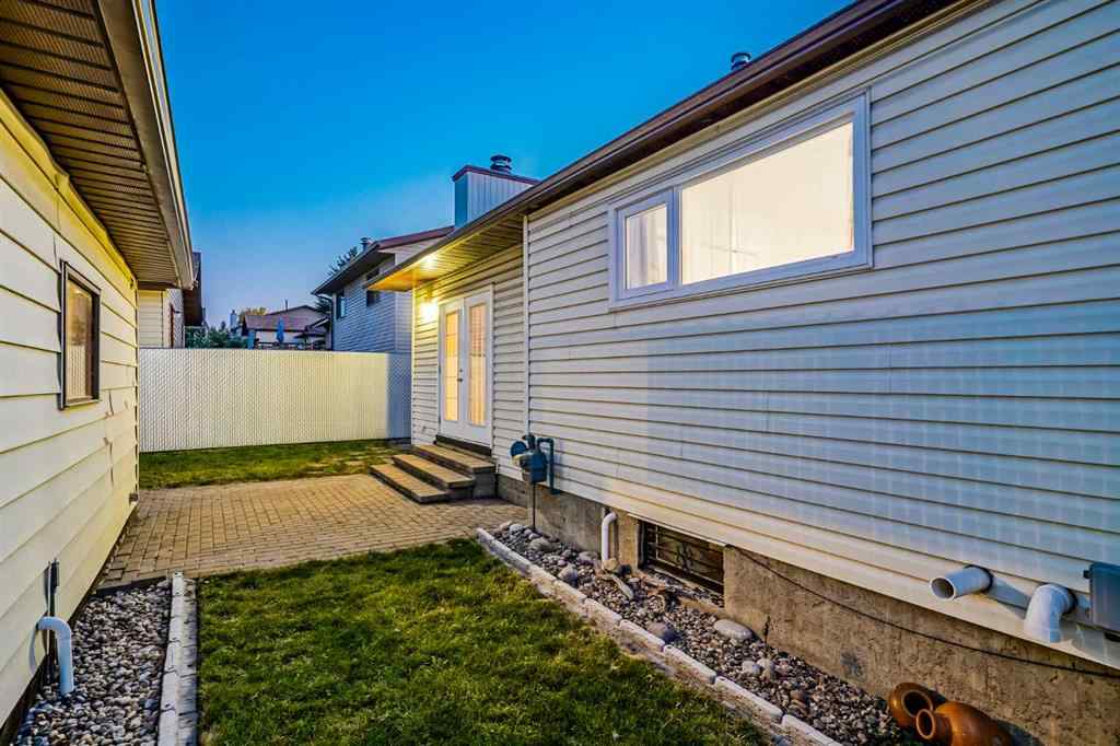 MLS® A2256673 - 128 Bermuda Drive NW in Beddington Heights Calgary, Residential