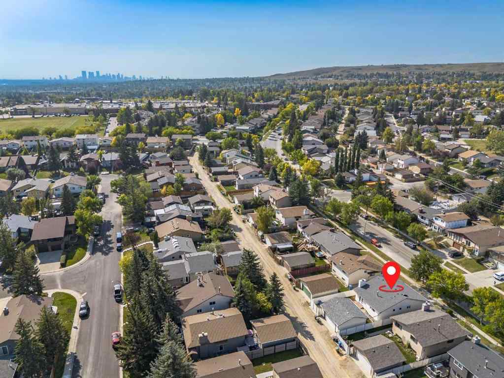 MLS® A2256673 - 128 Bermuda Drive NW in Beddington Heights Calgary, Residential