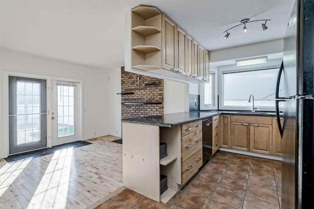 MLS® A2256673 - 128 Bermuda Drive NW in Beddington Heights Calgary, Residential