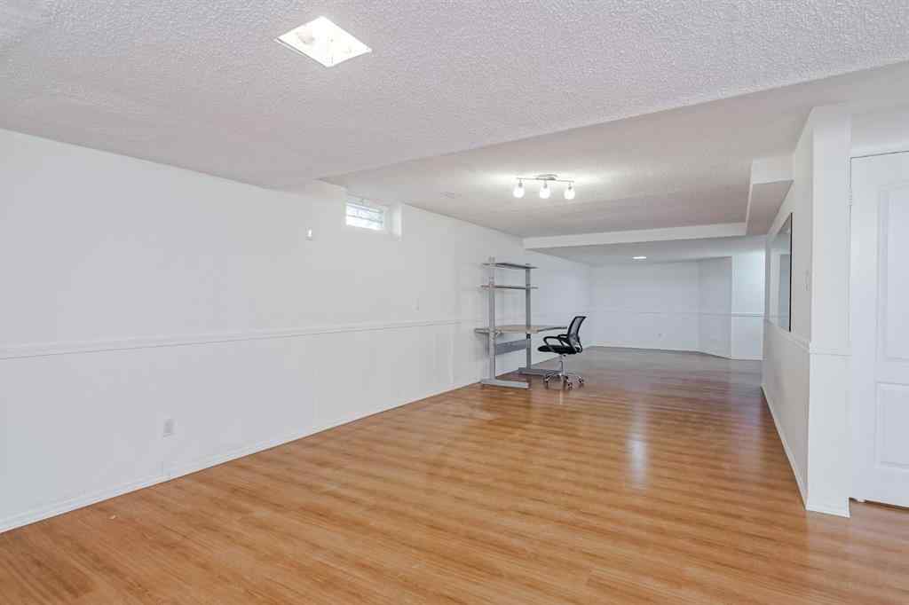 MLS® A2256673 - 128 Bermuda Drive NW in Beddington Heights Calgary, Residential