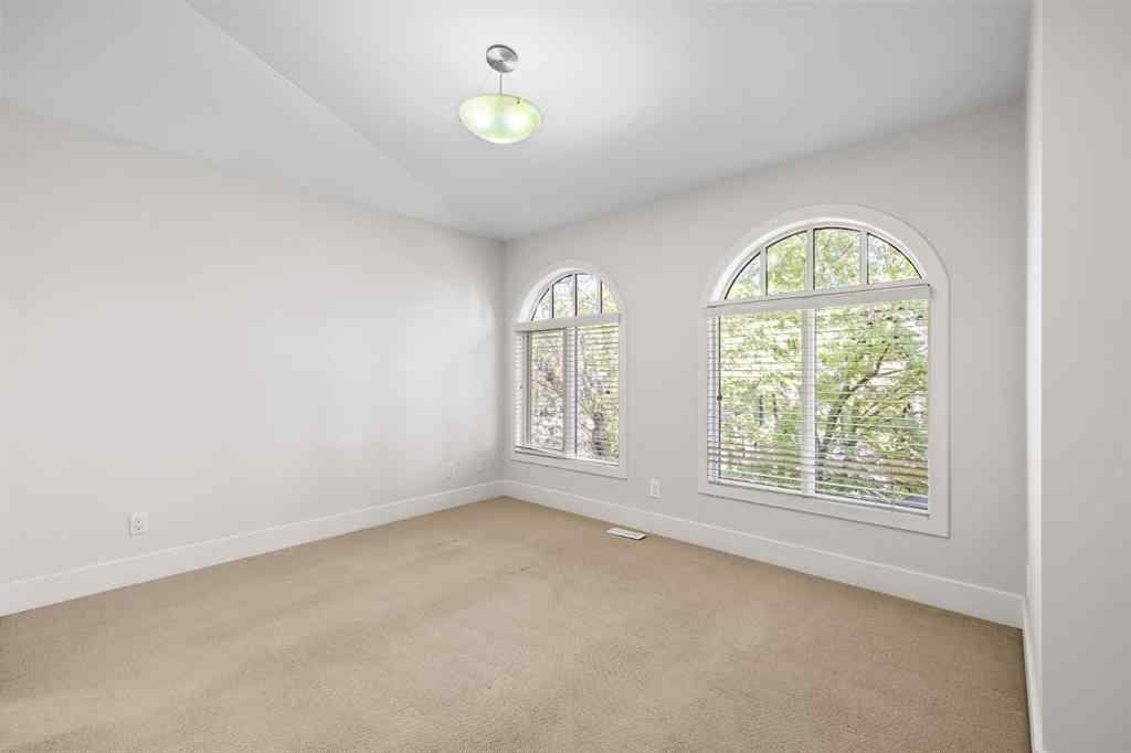 MLS® A2256675 - 2035 Bowness Road NW in West Hillhurst Calgary, Residential