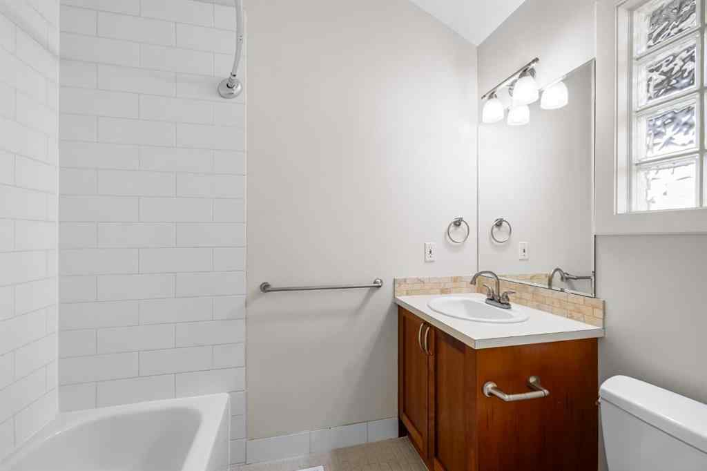 MLS® A2256675 - 2035 Bowness Road NW in West Hillhurst Calgary, Residential