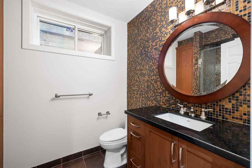 MLS® A2256675 - 2035 Bowness Road NW in West Hillhurst Calgary, Residential