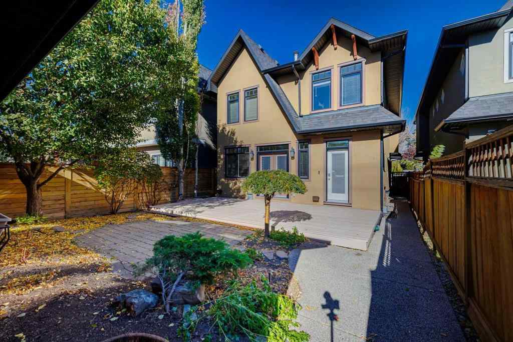 MLS® A2256675 - 2035 Bowness Road NW in West Hillhurst Calgary, Residential