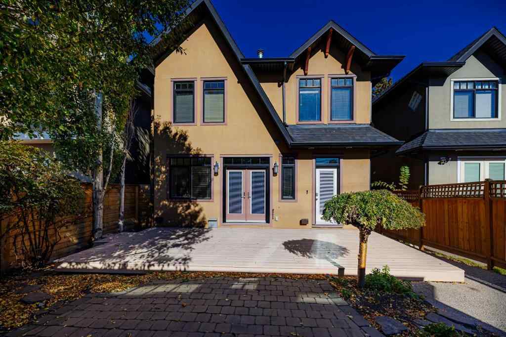 MLS® A2256675 - 2035 Bowness Road NW in West Hillhurst Calgary, Residential