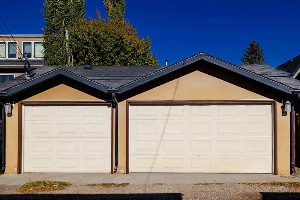 MLS® A2256675 - 2035 Bowness Road NW in West Hillhurst Calgary, Residential