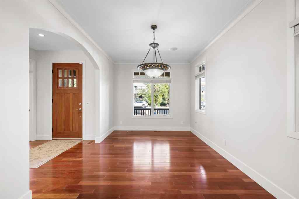 MLS® A2256675 - 2035 Bowness Road NW in West Hillhurst Calgary, Residential