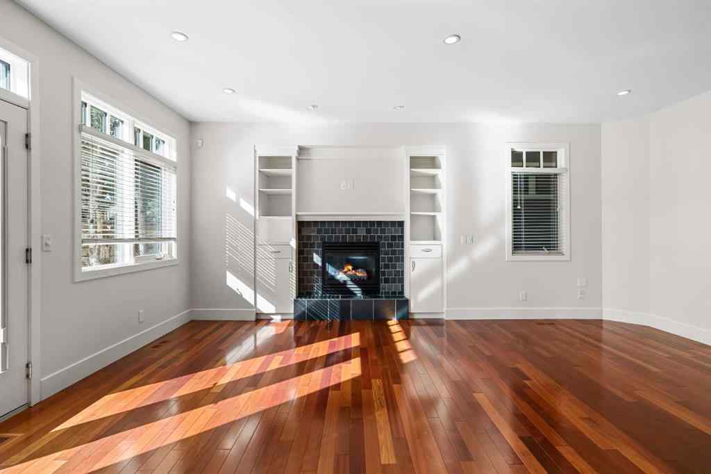 MLS® A2256675 - 2035 Bowness Road NW in West Hillhurst Calgary, Residential