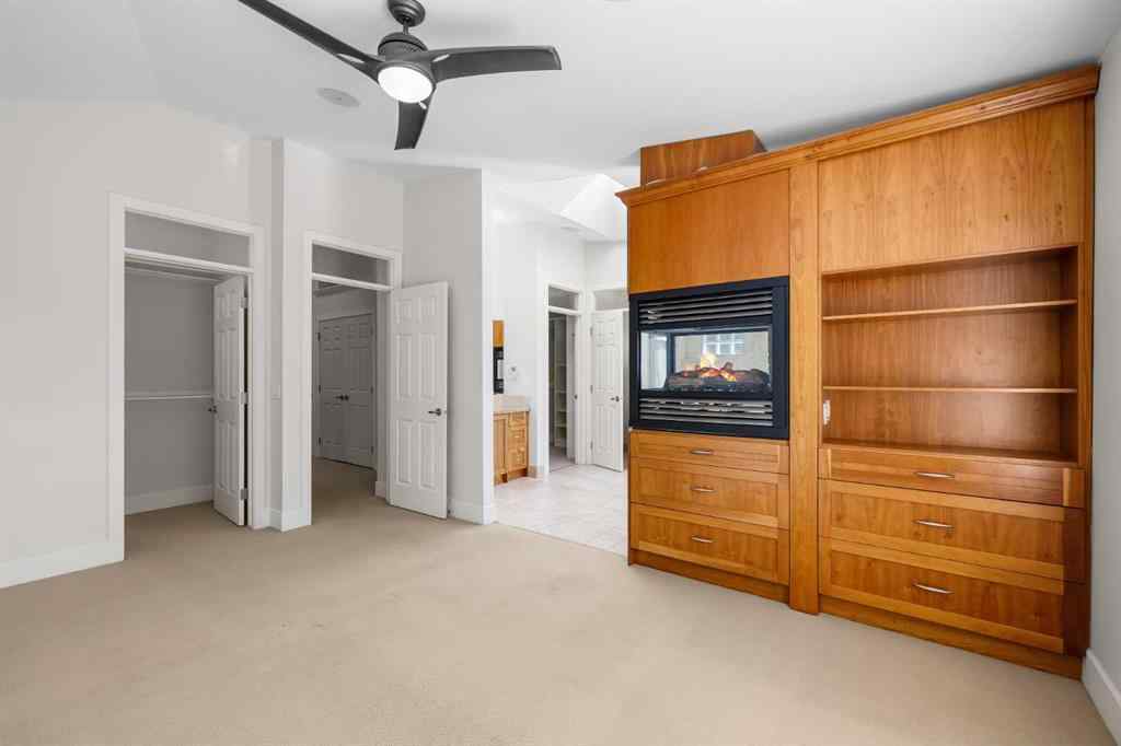 MLS® A2256675 - 2035 Bowness Road NW in West Hillhurst Calgary, Residential