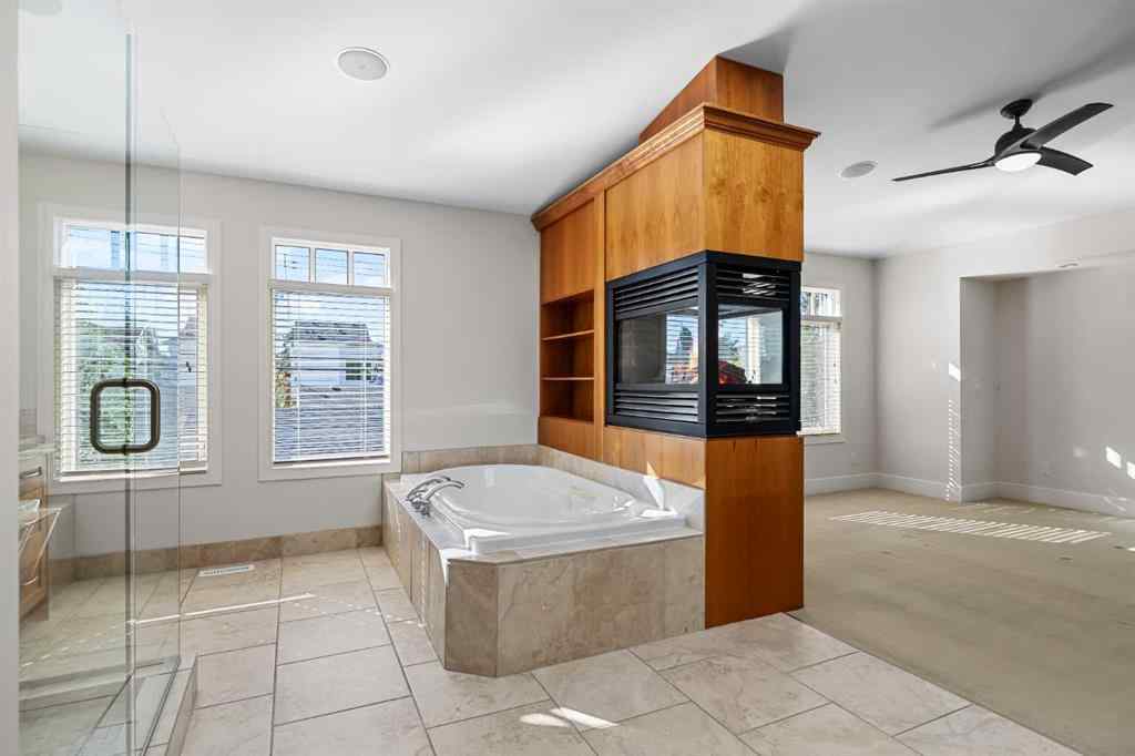 MLS® A2256675 - 2035 Bowness Road NW in West Hillhurst Calgary, Residential