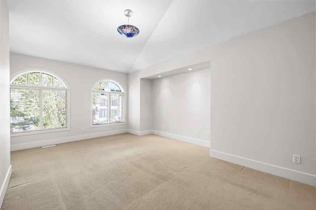 MLS® A2256675 - 2035 Bowness Road NW in West Hillhurst Calgary, Residential