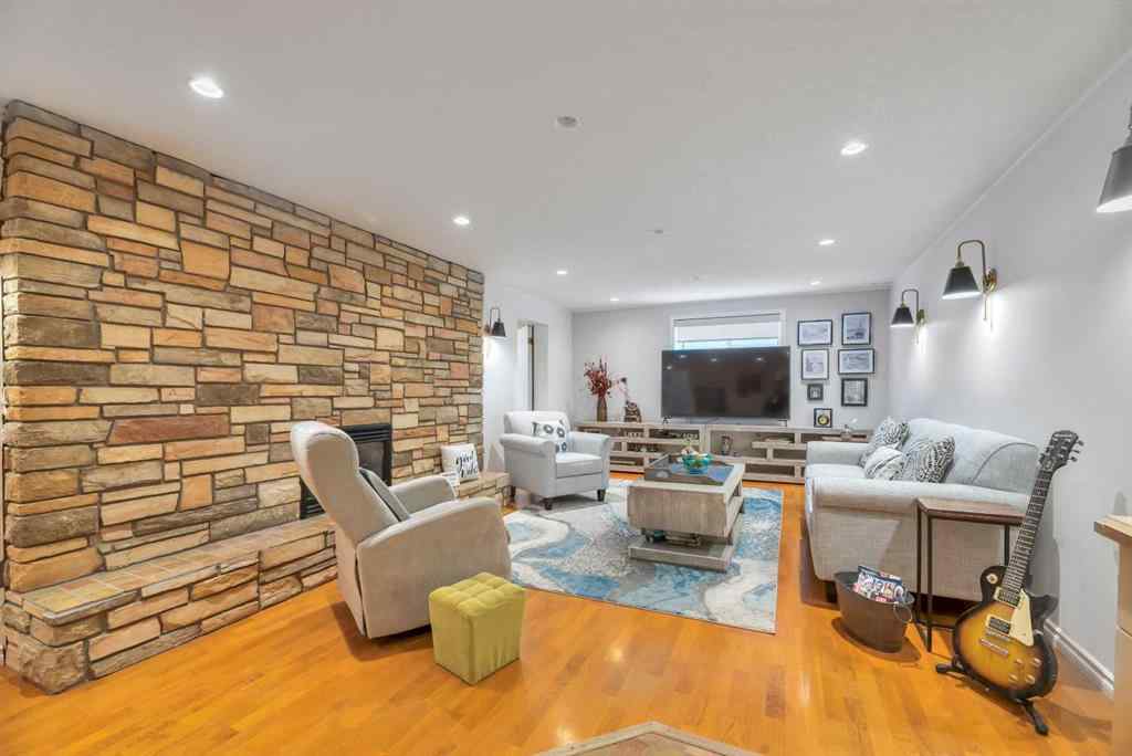MLS® A2256678 - 80 Cardiff Drive NW in Cambrian Heights Calgary, Residential