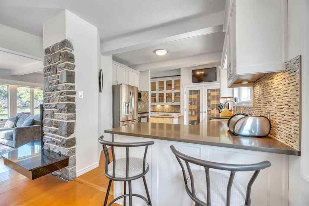 MLS® A2256678 - 80 Cardiff Drive NW in Cambrian Heights Calgary, Residential