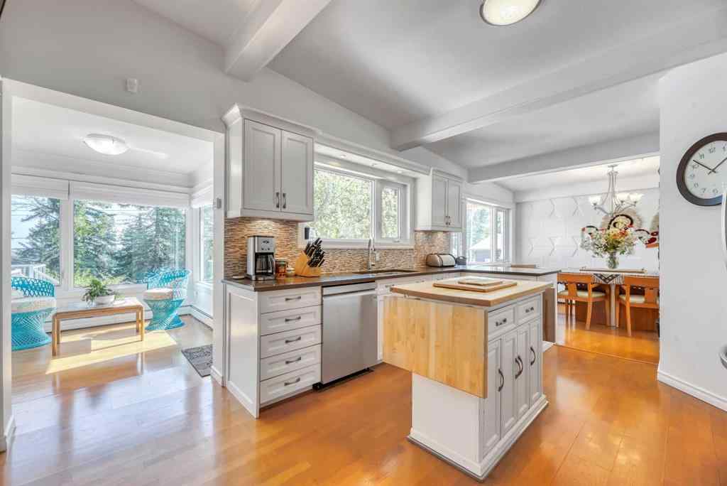 MLS® A2256678 - 80 Cardiff Drive NW in Cambrian Heights Calgary, Residential