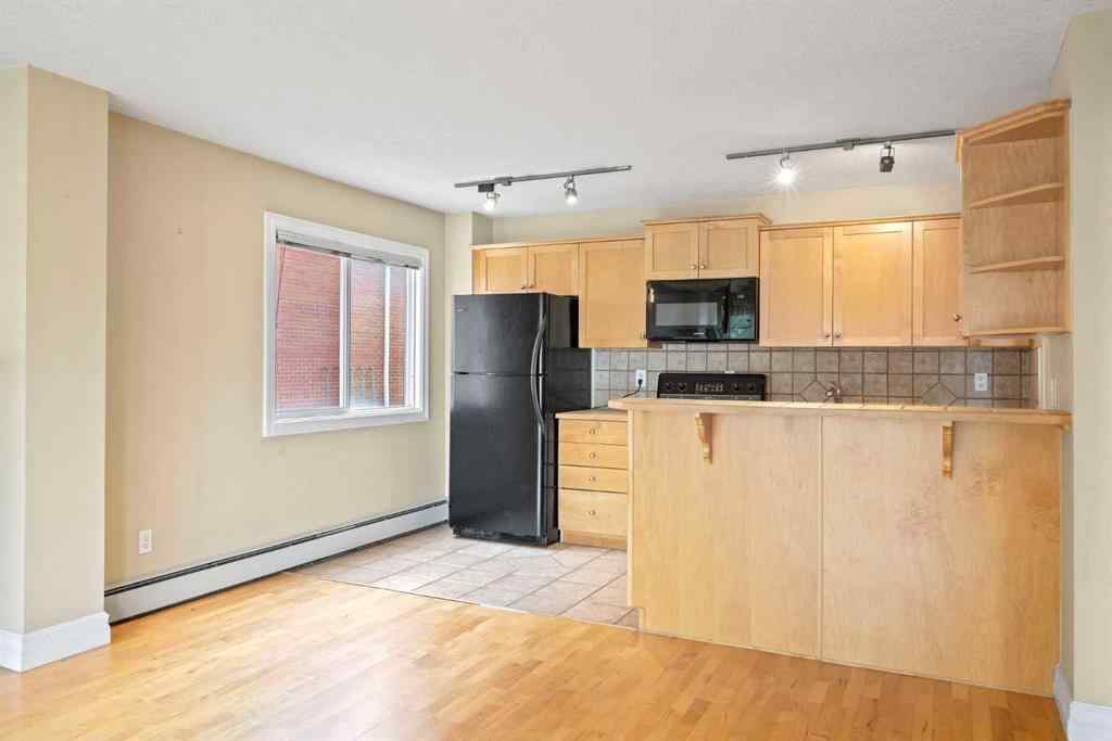 MLS® A2256685 - Unit #204 920 Royal Avenue SW in Lower Mount Royal Calgary, Residential