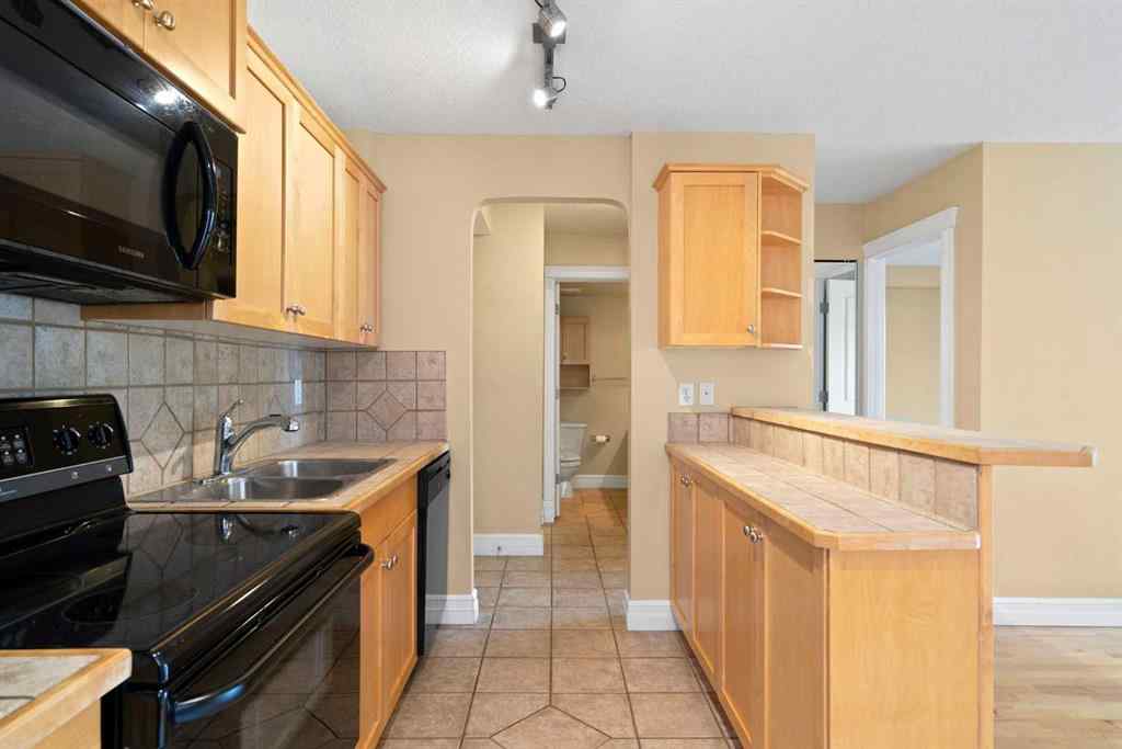 MLS® A2256685 - Unit #204 920 Royal Avenue SW in Lower Mount Royal Calgary, Residential
