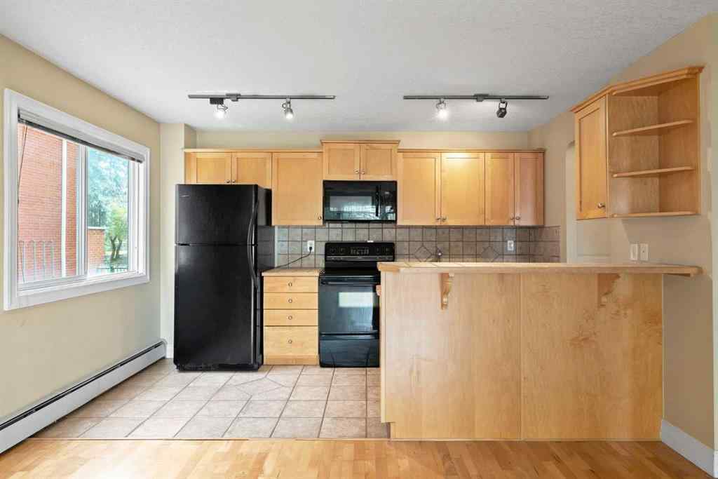 MLS® A2256685 - Unit #204 920 Royal Avenue SW in Lower Mount Royal Calgary, Residential