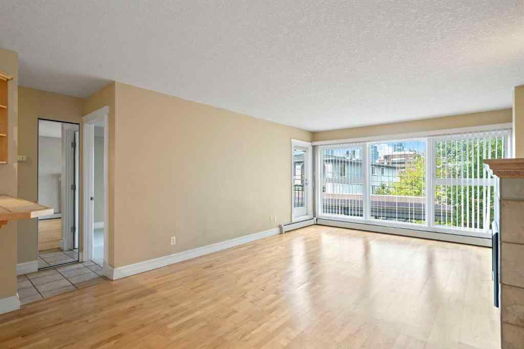 MLS® A2256685 - Unit #204 920 Royal Avenue SW in Lower Mount Royal Calgary, Residential