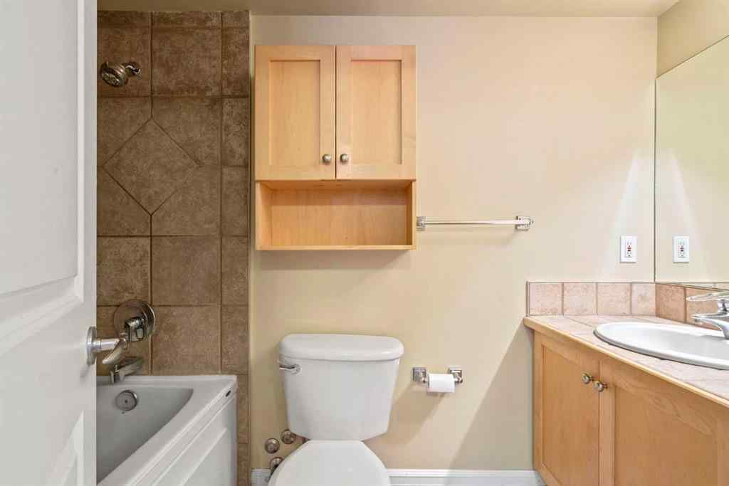 MLS® A2256685 - Unit #204 920 Royal Avenue SW in Lower Mount Royal Calgary, Residential